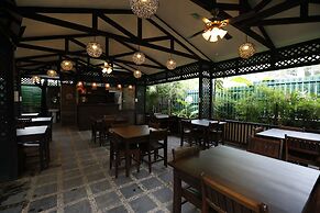 Cloud 10 Boutique Hotel