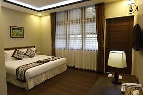 Cloud 10 Boutique Hotel