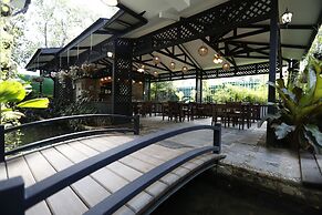 Cloud 10 Boutique Hotel