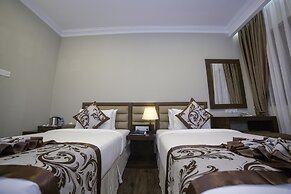 Cloud 10 Boutique Hotel