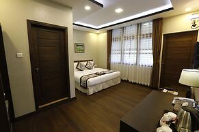 Cloud 10 Boutique Hotel