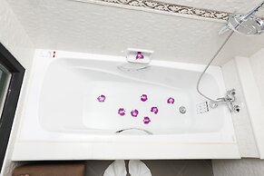 Cloud 10 Boutique Hotel