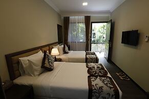 Cloud 10 Boutique Hotel