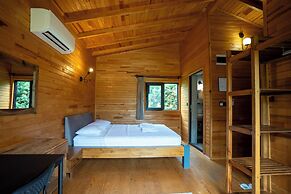 Lemon Garden Lodge