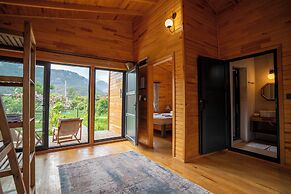 Lemon Garden Lodge