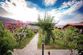 Lemon Garden Lodge