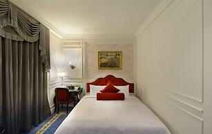 Golden Tulip RS Boutique Hotel