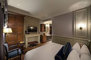 Golden Tulip RS Boutique Hotel