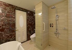 Golden Tulip RS Boutique Hotel