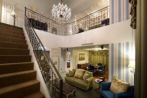 Golden Tulip RS Boutique Hotel