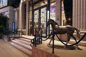 Golden Tulip RS Boutique Hotel