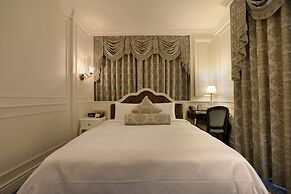 Golden Tulip RS Boutique Hotel