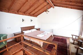 Kayserkaya Cottages & Camping