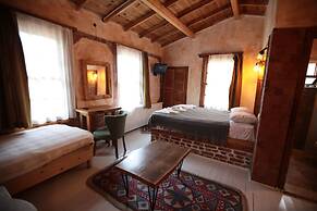 Kayserkaya Cottages & Camping