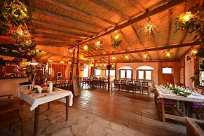 Kayserkaya Cottages & Camping