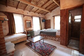 Kayserkaya Cottages & Camping