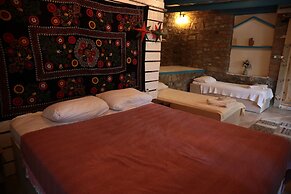 Kayserkaya Cottages & Camping