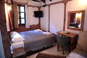 Kayserkaya Cottages & Camping