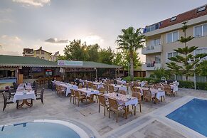 Risus Hotel Side