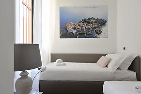 AT Home Heart of Milan - Stampa