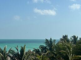 La Diosa Kali Beach Front Hotel