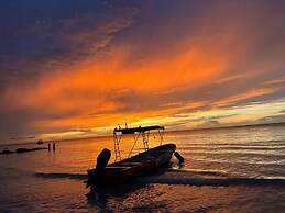 La Diosa Kali Beach Front Hotel