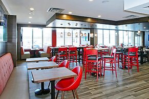 Holiday Inn Hotel & Suites Calgary Airport North by IHG