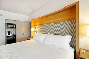 Holiday Inn Hotel & Suites Calgary Airport North by IHG