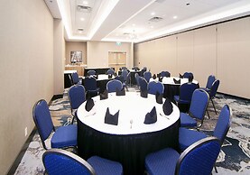 Holiday Inn Hotel & Suites Calgary Airport North by IHG