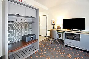 Holiday Inn Hotel & Suites Calgary Airport North by IHG