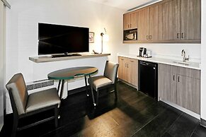 Holiday Inn Hotel & Suites Calgary Airport North by IHG