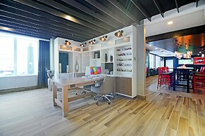 Holiday Inn Hotel & Suites Calgary Airport North by IHG