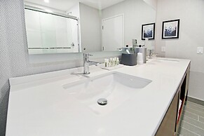 Holiday Inn Hotel & Suites Calgary Airport North by IHG