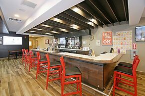 Holiday Inn Hotel & Suites Calgary Airport North by IHG