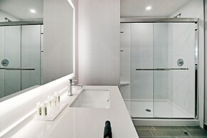 Holiday Inn Hotel & Suites Calgary Airport North by IHG