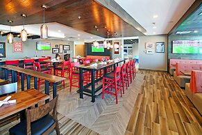 Holiday Inn Hotel & Suites Calgary Airport North by IHG