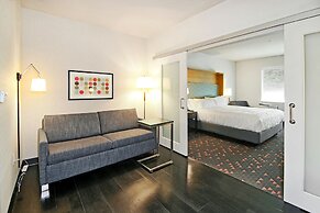 Holiday Inn Hotel & Suites Calgary Airport North by IHG