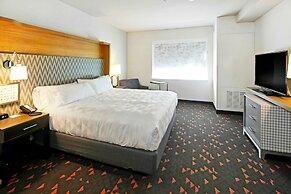 Holiday Inn Hotel & Suites Calgary Airport North by IHG