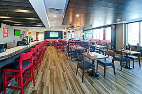 Holiday Inn Hotel & Suites Calgary Airport North by IHG