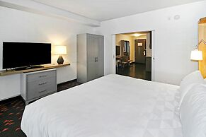 Holiday Inn Hotel & Suites Calgary Airport North by IHG