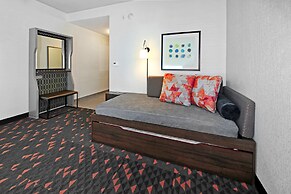 Holiday Inn Hotel & Suites Calgary Airport North by IHG