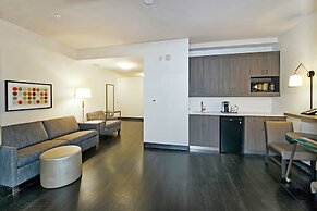 Holiday Inn Hotel & Suites Calgary Airport North by IHG