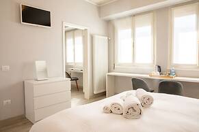 Dimora 16 Rooms & Garden