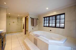 Oxbow Country Estate