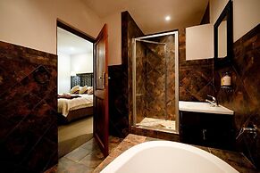 Oxbow Country Estate