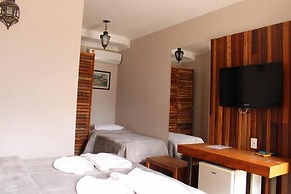 Pousada Mãe D'Água