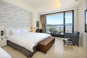 Hu Yue Lakeview Hotel