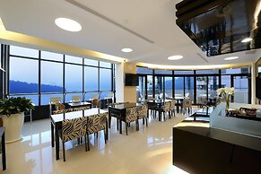 Hu Yue Lakeview Hotel