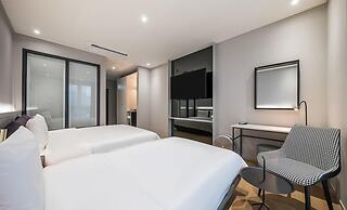 Brown Dot Hotel Masan