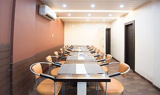 Treebo King'S Court Chandrasekharpur